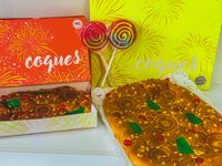 COCA DE SAN JUAN GRANDE Y PEQUEÑA, CON PIRULETAS